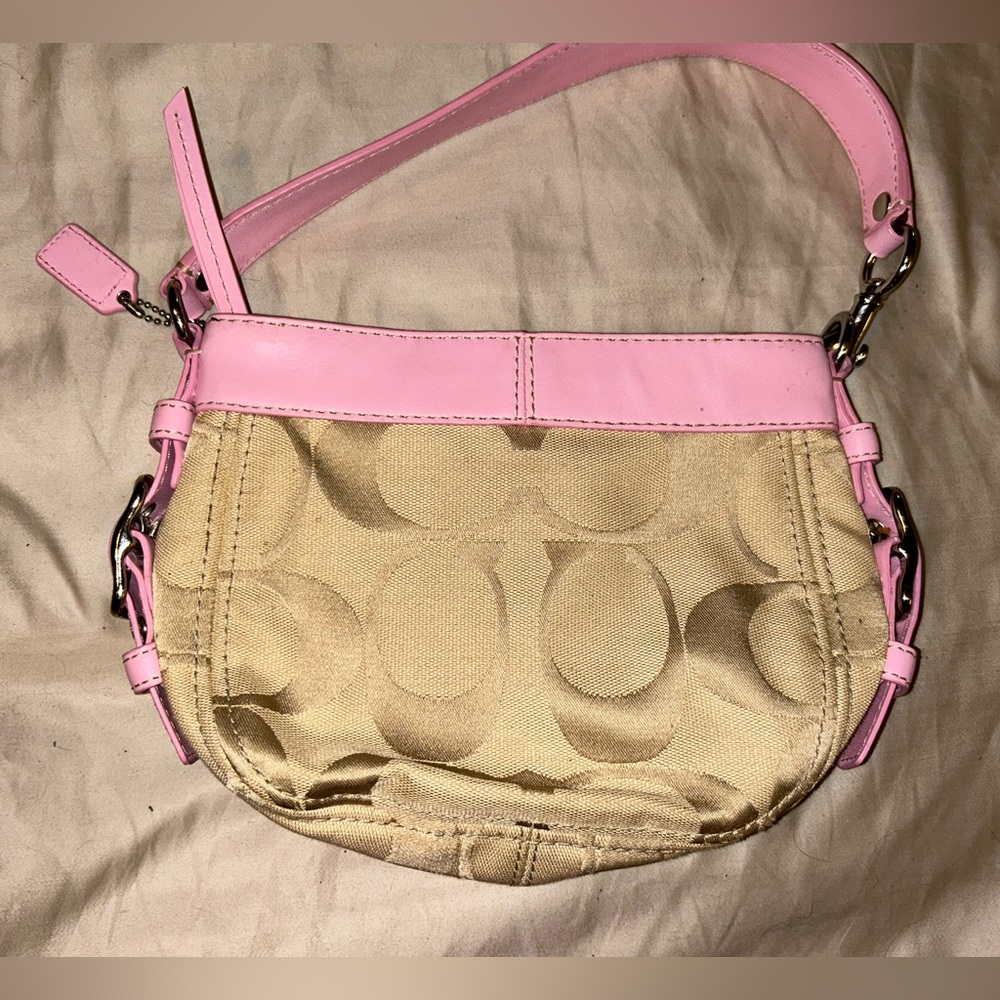 PERFECT FOR A GIRL’S 1ST COACH!!!NWOT Flawless Coach Zoe Beige w Pink Trim